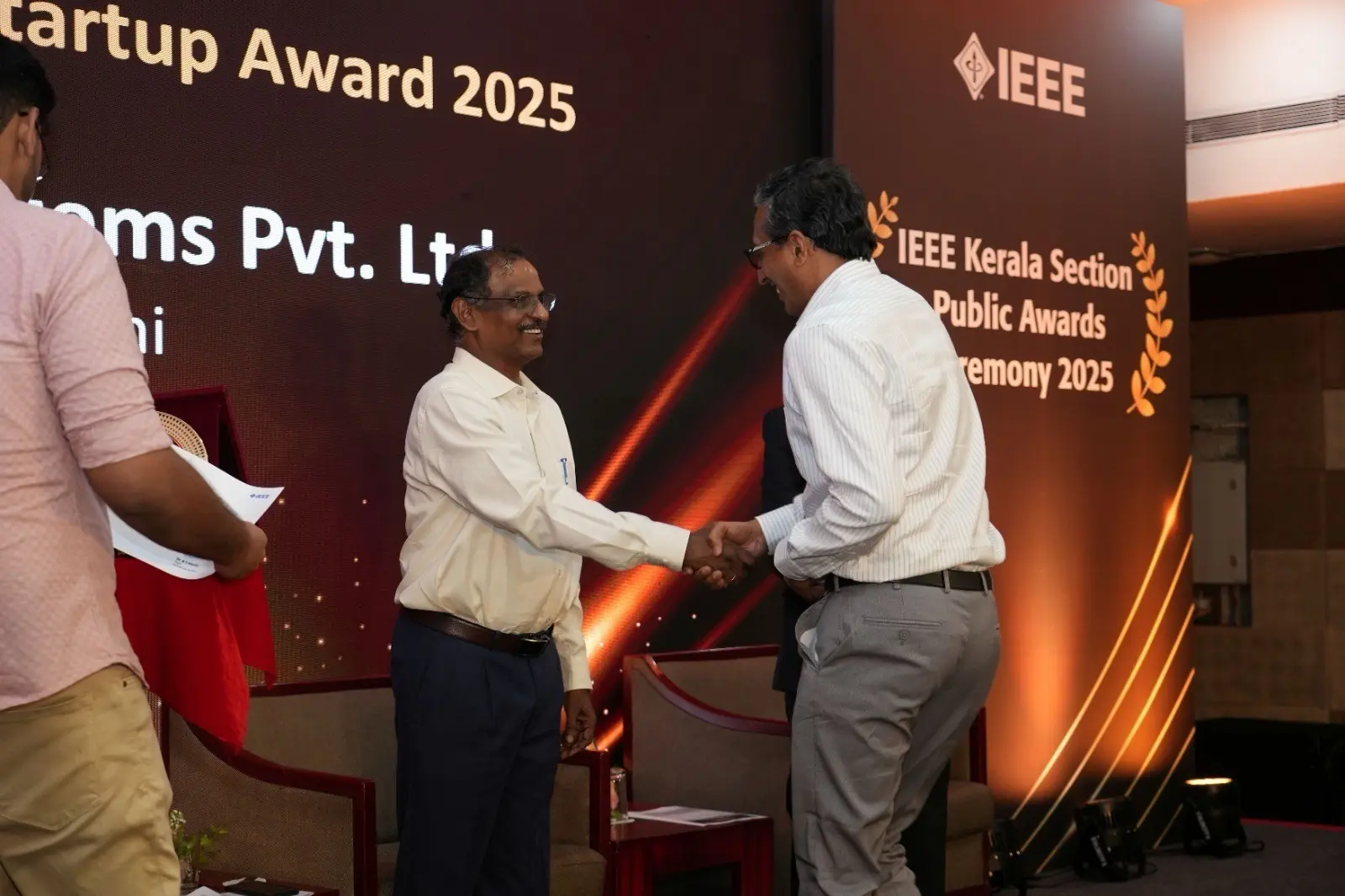 Dr. Unnikrishnan KC receiving award at IEEE Kerala Section